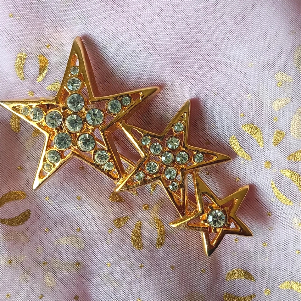 Gold Star Brooch with Rhinestones